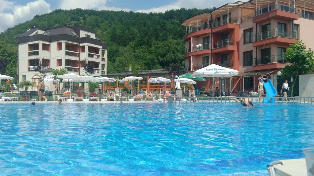 Elegance Hotel
